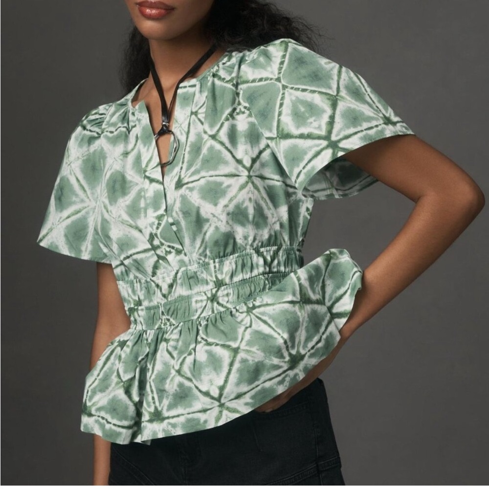Anthropologie Green and White Graphic Blouse with Flutter Sleeves